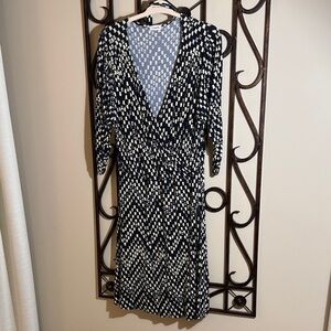 Black and White Patterned Women's Dress with Belt
